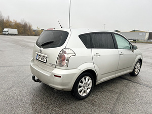 Toyota Corolla verso 2005 (2 foto / 9)