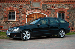 MERCEDES-BENZ C 220 CDI 2007 (1 foto / 9)