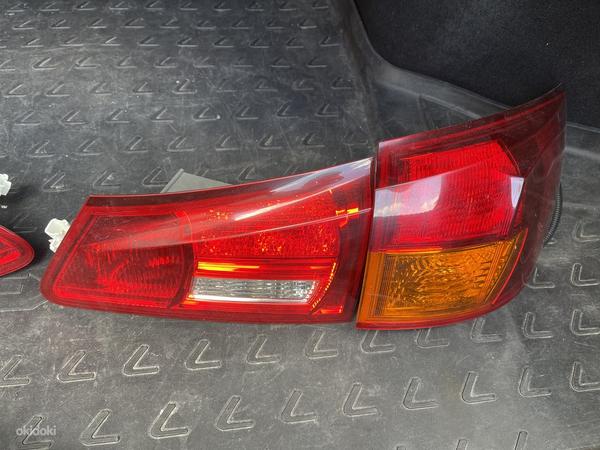 Задние фонари Lexus IS220d/IS250/350 (фото #2)