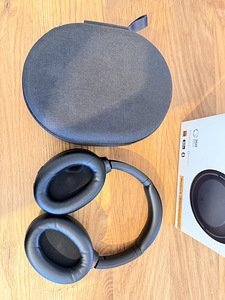 Sony WH-1000XM4 juhtmevabad kõrvaklapid (2 foto / 3)