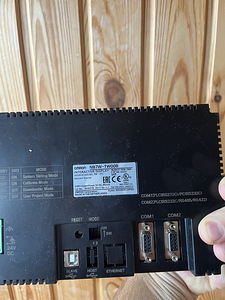 Omron HMI NB7W (2 foto / 3)