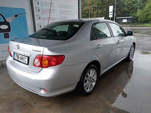 Toyota Corolla Line SE (5 foto / 14)