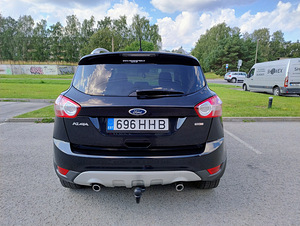 Ford Kuga (5 foto / 15)