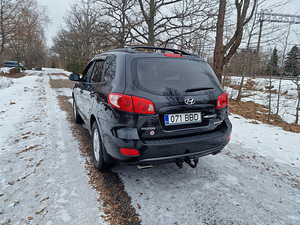Hyundai Santa Fe 2.7 V6 139 kW 7-kohaline nelikvedu (7 foto / 15)