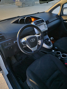 Toyota Verso 2012 2.0 93kw (8 foto / 8)