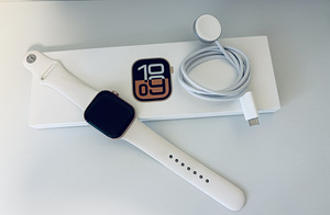 Apple watch 10 (42мм) rose gold (2 фото из 3)