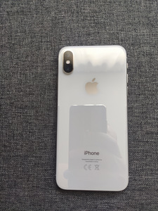 iPhone X 64 gb Silver + 5 ümbrist (3 foto / 10)