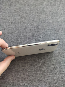 iPhone X 64 gb Silver + 5 ümbrist (5 foto / 10)