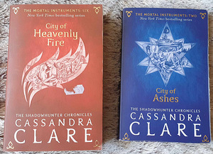 Cassandra Clare. City of bones. Mortal Instruments. inglise