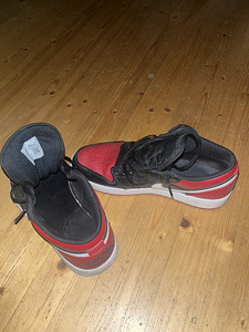 Кроссовки Nike 43 (2 фото из 4)