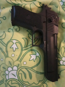 Stardipüstol EAGLE X 9 mm (täielik originaali koopia) (2 foto / 3)