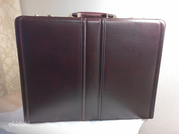 Müüa Itaalia meeste kohver 46x32x11