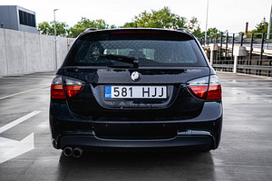BMW 330 M-pakett (6 foto / 12)