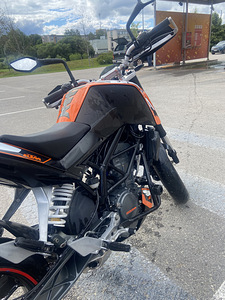 KTM DUKE 125 (3 foto / 6)