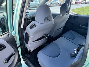 Продам Honda jazz (6 фото из 8)