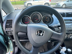 Продам Honda jazz (8 фото из 8)