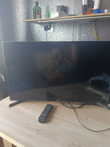 Продам телевизор Samsung 32" LED