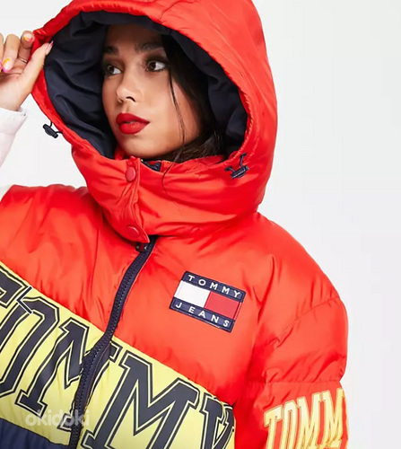 Tommy Jeans x ASOS exclusive oversized puffer jacket (foto #2)