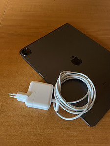 iPad Pro 2021 12.9 (5 поколение) (1 фото из 4)