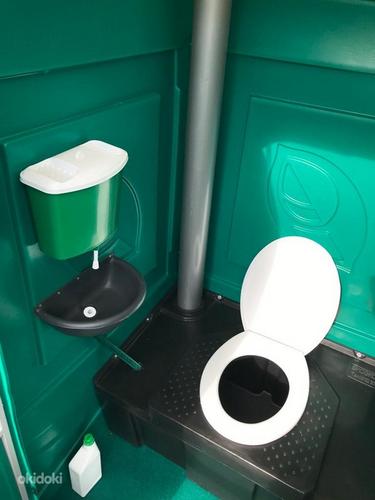 Уличный туалет, биотуалет (фото #1)