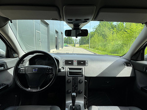 Volvo S40 2.4 125kW Автомат (7 фото из 9)