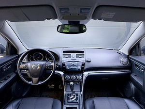 Mazda 6 Luxury Facelift ATM 2.0 114 кВт 2012 (9 фото из 10)