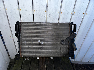 W211 270cdi radikas + kliima (1 foto / 2)