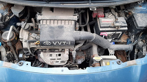 Toyota Yaris 2006 (Тойота Ярис) (14 foto / 15)