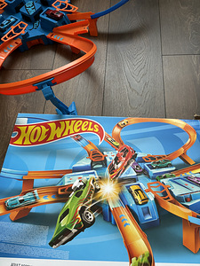 Hot Wheels rada "ohtlik ristmik" (2 foto / 3)