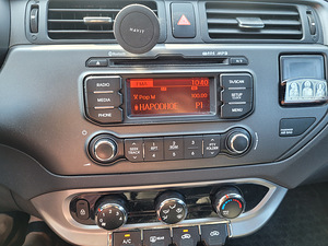 Kia rio 1.4 disel 2012 (7 foto / 10)