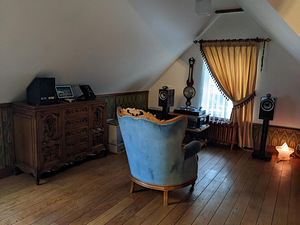 Bowers & Wilkins 705 Signature koos statiividega (3 foto / 3)