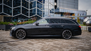 Mercedes Benz e220d 2019 (2 foto / 15)
