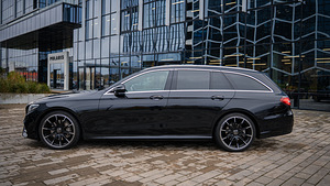 Mercedes Benz e220d 2019 (6 foto / 15)