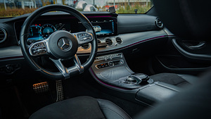 Mercedes Benz e220d 2019 (10 foto / 15)