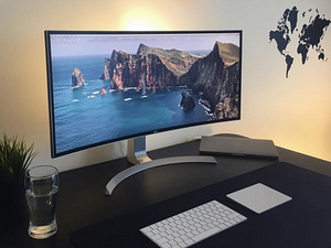 LG 34UC99-W UltraWide 34″ WQHD IPS Curved Monitor | USB-C (1 foto / 5)