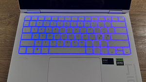 OMEN Transcend 14 – RTX 4070 / Ultra 9 / OLED / 32GB / 2TB (3 foto / 10)