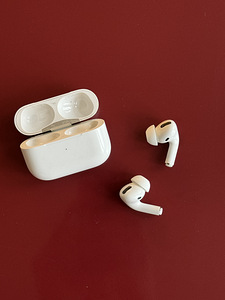 Apple AirPod Pro 1st Gen laadimiskarp + kõrvakapid (3 foto / 4)