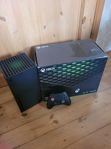Xbox Series X 1TB SSD (3 foto / 3)