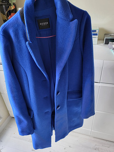 GUESS MANTEL S (SMART TASUTA) (2 foto / 4)
