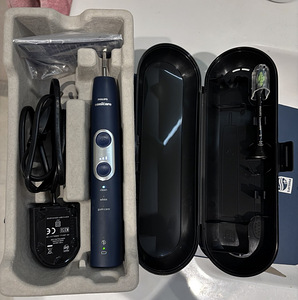 Philips Sonicare ProtectiveClean 6100 (2 foto / 2)