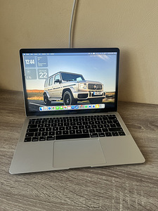 MacBook Air 2019 13 inch (1 foto / 7)