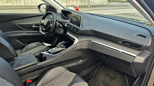 Peugeot 5008, 2018 (3 foto / 9)