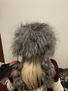 Looduslikust karusnahast polaarrebane müts (2 foto / 3)