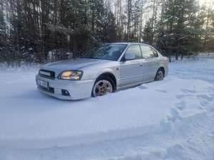 Subaru Legacy (1 фото из 10)