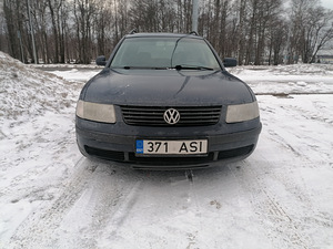 Volkswagen passat (2 фото из 8)