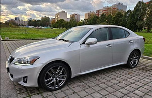 Аренда авто (3 фото из 4)