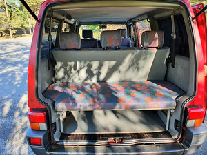 VOLKSWAGEN MULTIVAN 2.4D 57kW (12 foto / 14)