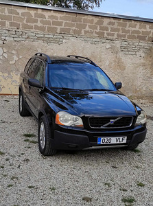 Volvo XC90 (1 фото из 11)