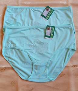 Новые трусы р. XL (3 фото из 7)