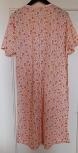 Uus trikotaažist öösärk, s. XL (3 foto / 3)